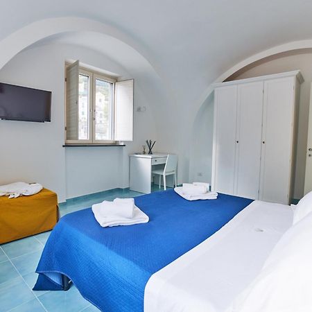 Seashell Apartment Минори Екстериор снимка