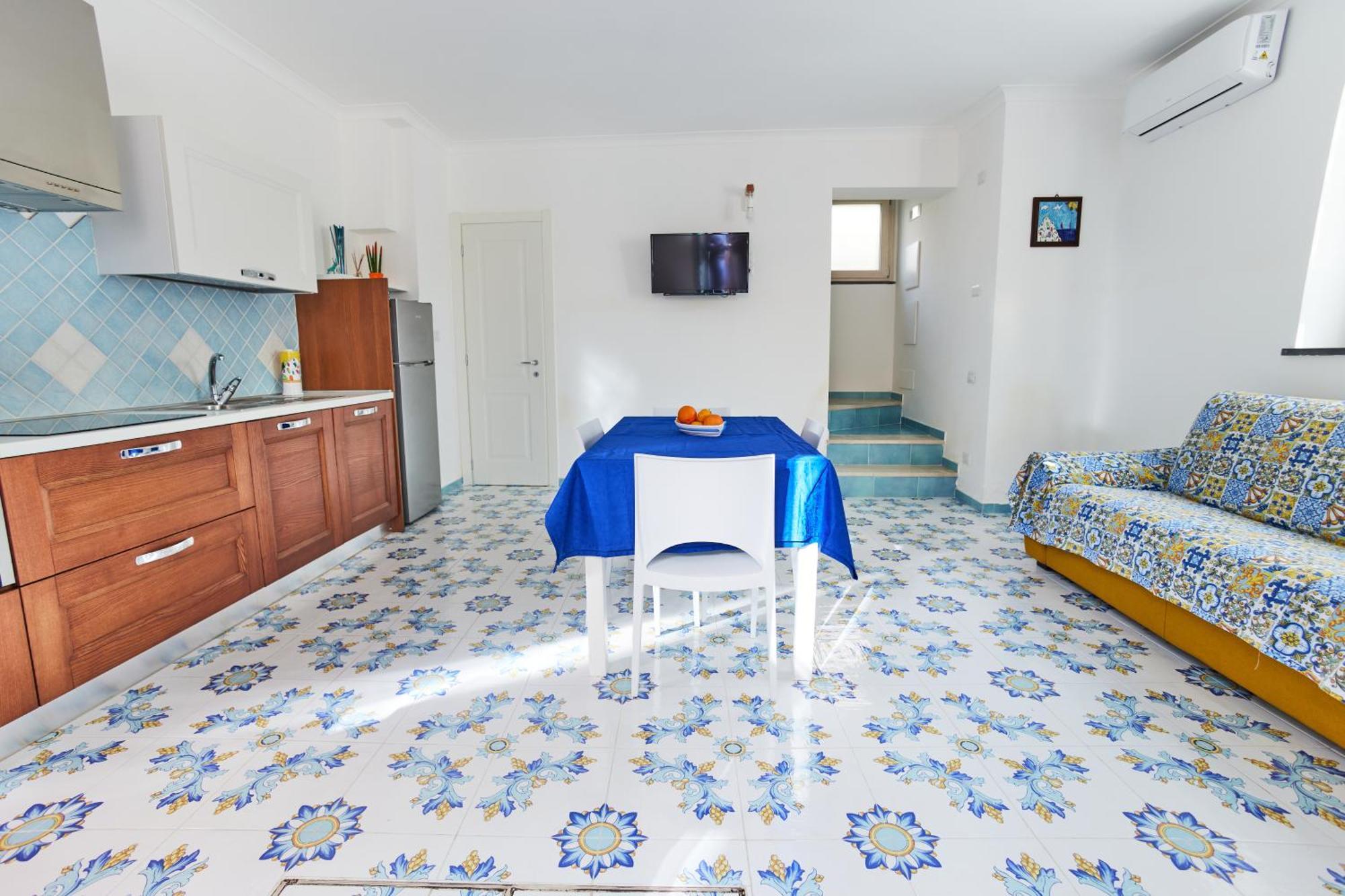 Seashell Apartment Минори Екстериор снимка