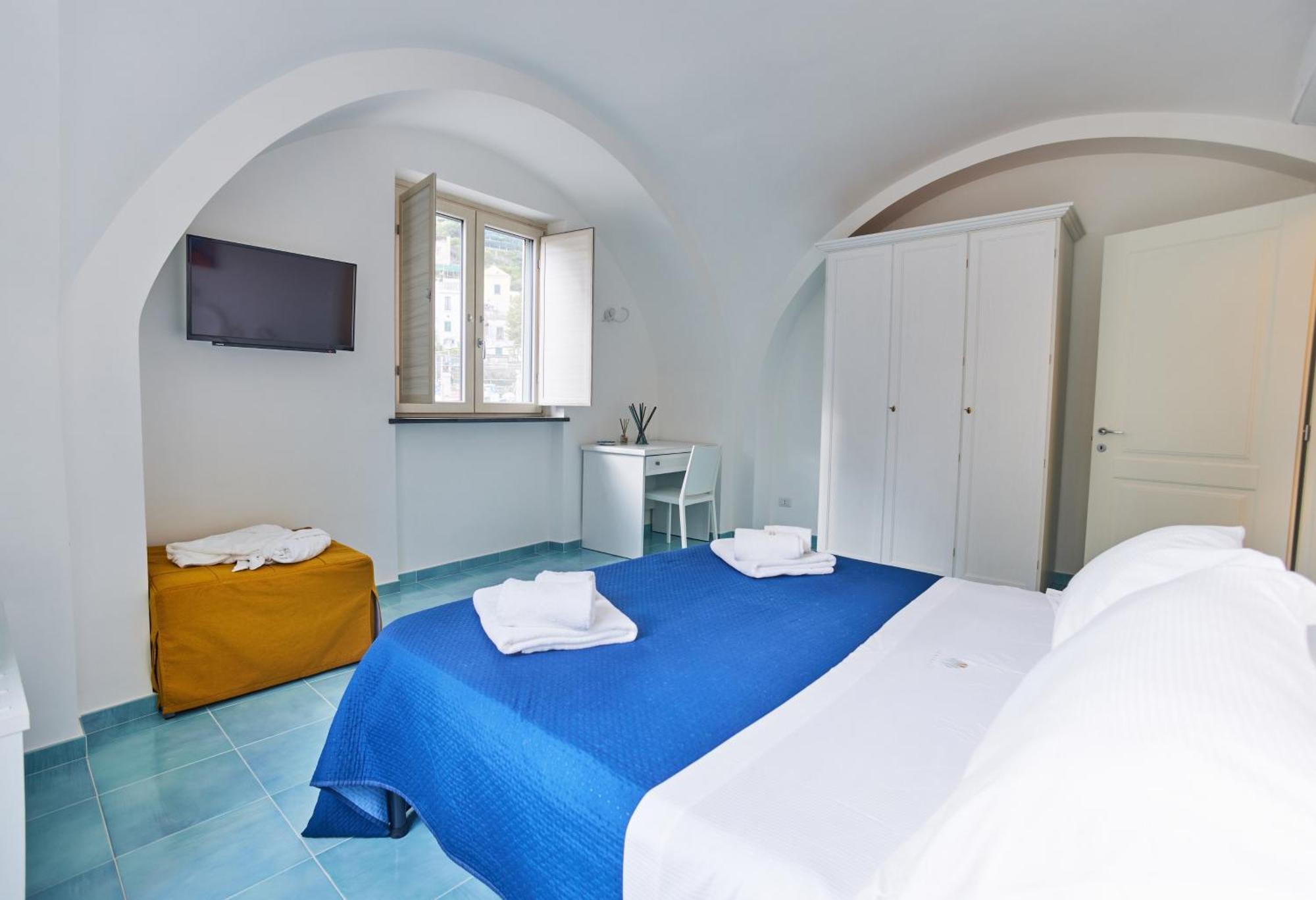 Seashell Apartment Минори Екстериор снимка